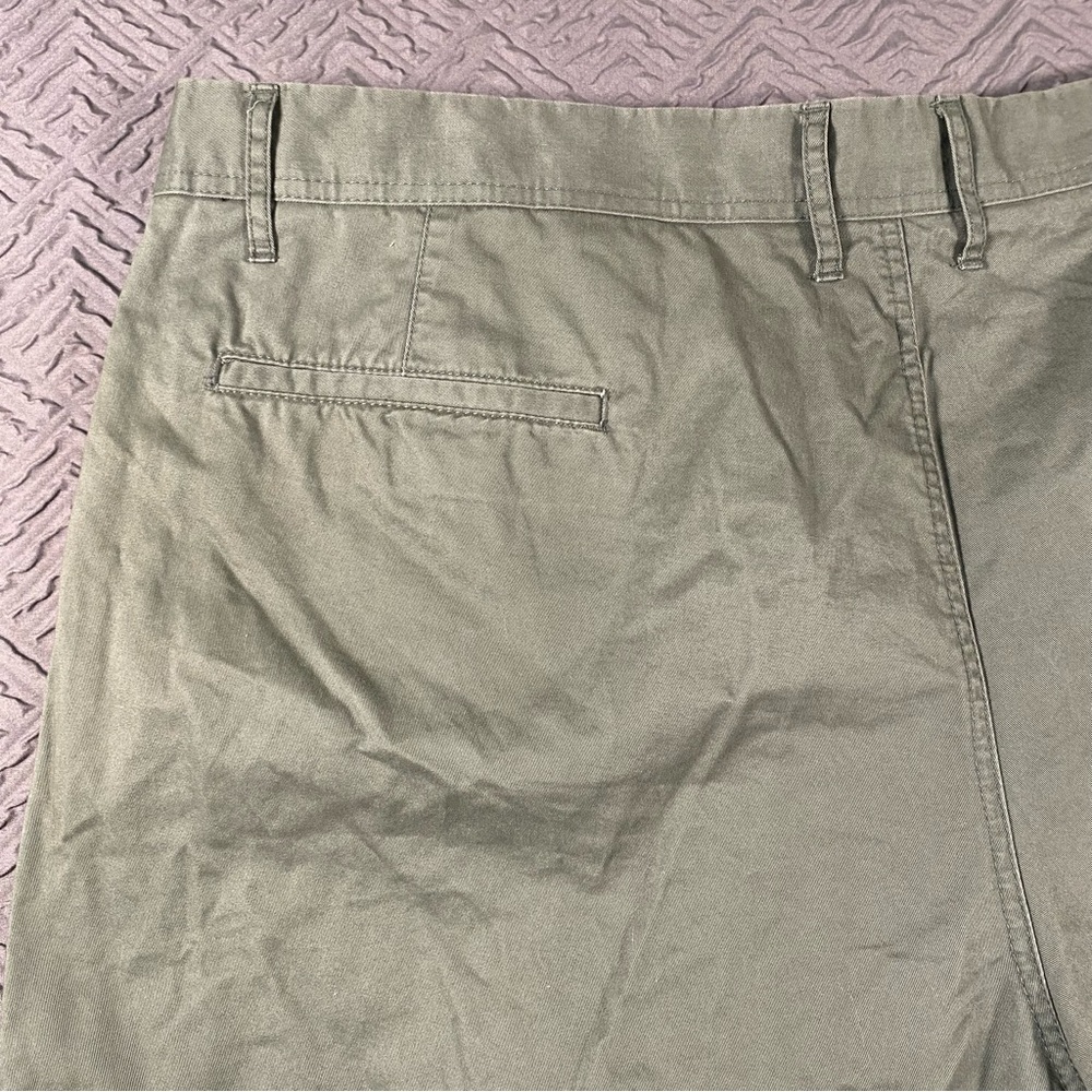 Men’s Claiborne Shorts Size 46 Khaki Green Excellent Condition - Picture 6 of 7